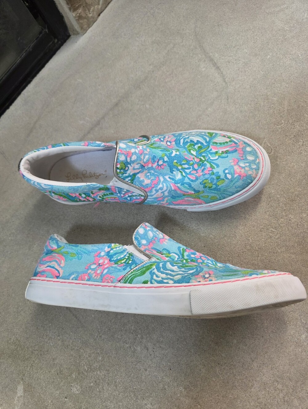 Lilly Pulitzer Julie Slip-On Sneakers Blue Ibiza Size 10M Southern Preppy Tropic